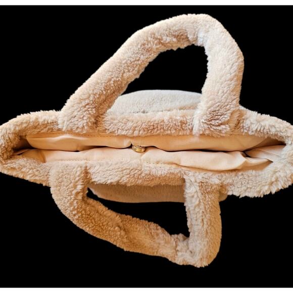 NEW Prada Beauty Teddy Sherpa Tote VIP GWP - Picture 5 of 9